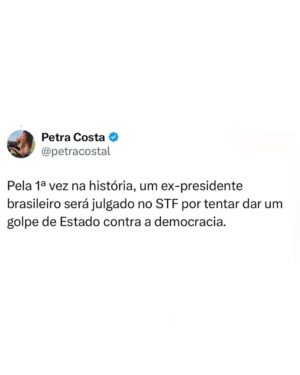 Petra Costa Instagram - Amanhã, 2 de setembro, é um dia histórico — para o Brasil e para o mundo.
O Supremo Tribunal Federal inicia o julgamento de Jair Bolsonaro por sua tentativa de golpe — um plano que, se tivesse sido bem-sucedido, poderia ter matado o recém-eleito presidente Lula, seu vice-presidente e o ministro do STF Alexandre de Moraes. Pela primeira vez na história, um ex-presidente brasileiro será julgado no Supremo Tribunal Federal por tentar subverter a democracia pela força.
Mas a importância vai além do Brasil. Este julgamento marca a possibilidade de nosso país se tornar o primeiro no mundo a derrotar a onda populista-fascista contemporânea. Enquanto Donald Trump não enfrenta nenhum julgamento pelo 6 de janeiro, no Brasil as instituições estão responsabilizando Bolsonaro — mesmo diante das tarifas que Trump agora impõe para proteger seu aliado.
Na semana passada, áudios vazados confirmaram o que Apocalipse nos Trópicos já havia previsto: a intimidade de bastidores entre púlpito e política, em que o pastor Silas Malafaia orienta Bolsonaro sobre como pressionar o Supremo, e em que o ex-presidente — num momento bizarro e revelador de sua fragilidade psicológica — admite que não pode agir porque está sofrendo uma crise de soluços. Esses áudios mostram Malafaia não apenas como conselheiro, mas como um verdadeiro mentor, puxando os fios enquanto Bolsonaro hesita e vacila.
Mas esta não é a última página dessa história. Trump quase certamente tentará interferir nas eleições brasileiras no próximo ano. O julgamento de amanhã não é só sobre o Bolsonaro — é sobre ver se a democracia consegue resistir a quem diz defendê-la enquanto trabalha pra destruí-la.
Chamo todos você a assisterem atentatmente!