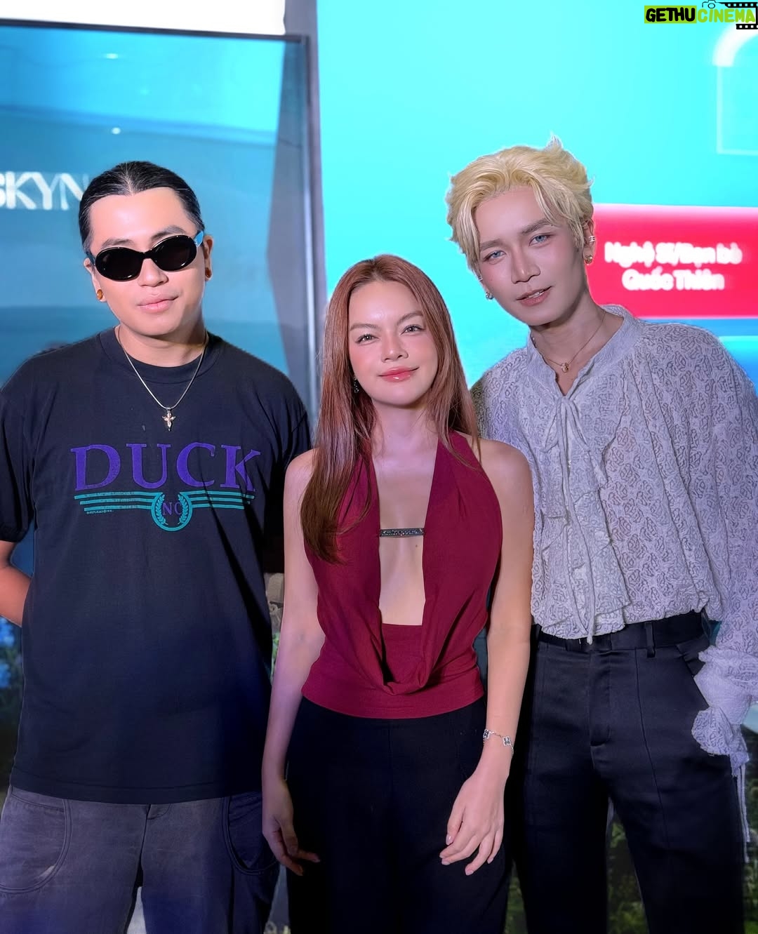 Pham Quynh Anh - 1.6K Likes - SkyNote ♥️