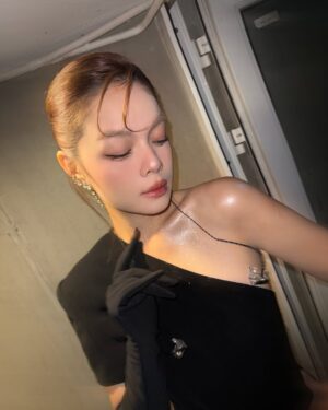 Pham Quynh Anh Instagram - Eyes don’t lie 😝