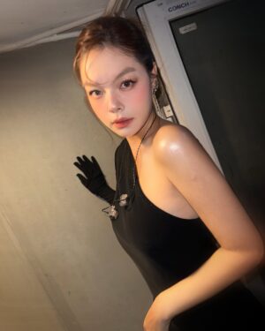 Pham Quynh Anh Instagram - Eyes don’t lie 😝