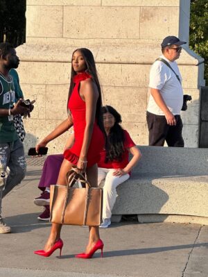 Phina Instagram - PARIS DUMP….🤪

#paris
