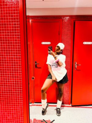 Phina Instagram - PARIS DUMP….🤪

#paris