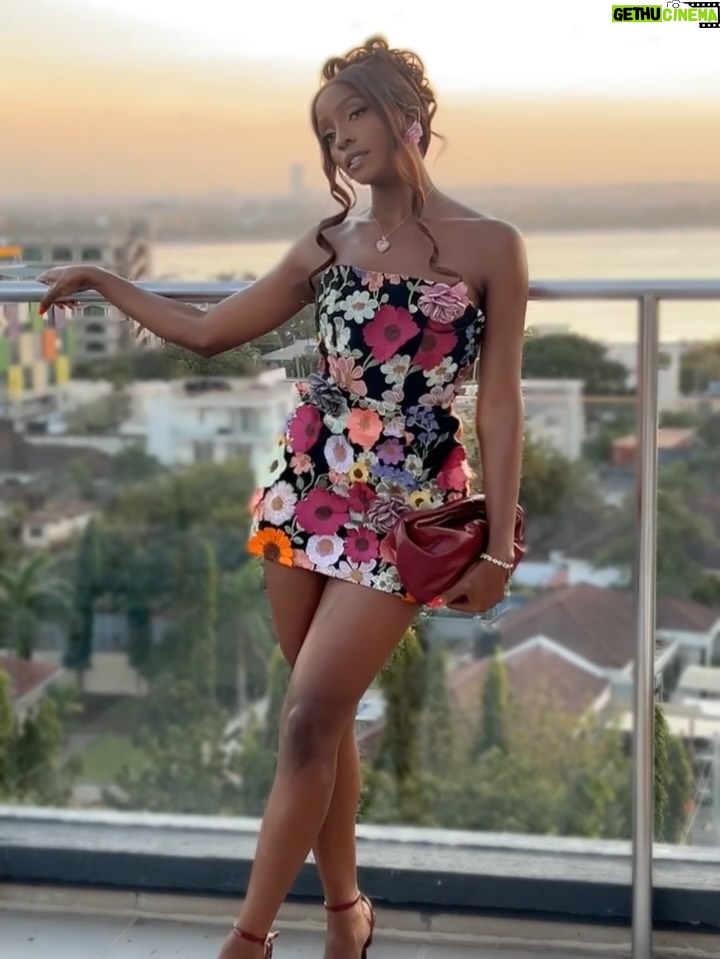 Phina - 61.5K Likes - “..Boy i’m drowning, oh it’s you i’m wanting..”🤭🌸🌸🌺

Stream my song #rehab , it’s available on all digital platforms! 🙈, it’s for a special “someone”🤭!

Dress @abbiebest_closet
Location @urbanbycityblue.dar