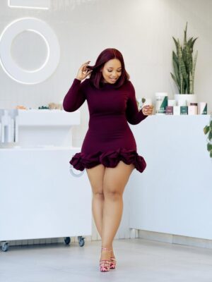 Phindile Gwala Instagram - Serving LEGS for lunch… Have you guys eaten already?🥰
.
📸 @sightsbylieto
MUA @bountifulglam
Shoes @dolcegabbana (for those who were asking on my previous posts)❤️