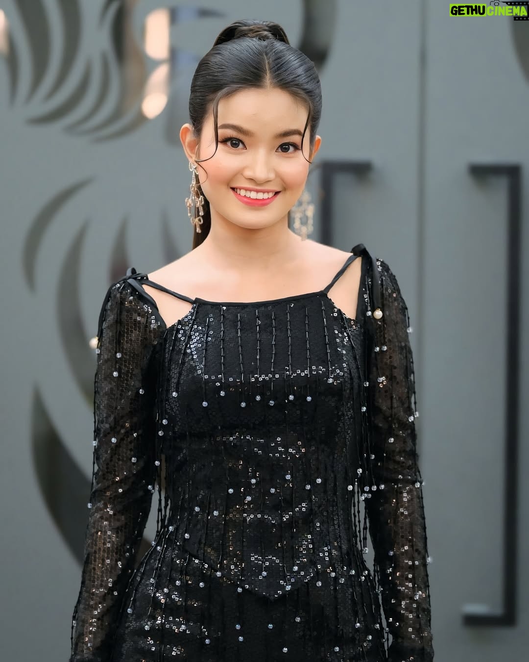 Phyu Phyu Htwe - 585 Likes - 🖤
