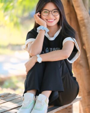 Phyu Phyu Htwe Instagram - 🖤