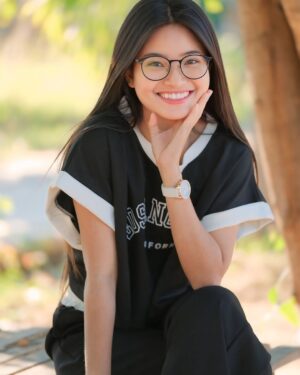 Phyu Phyu Htwe Instagram - 🖤
