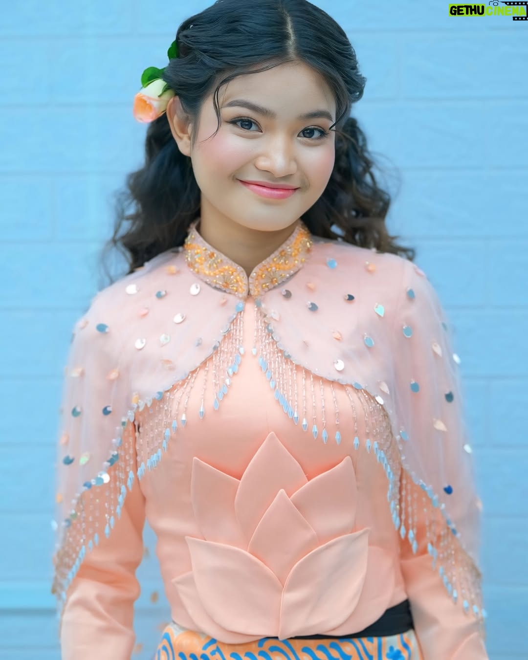 Phyu Phyu Htwe - 699 Likes - 🧡