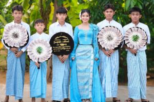 Phyu Phyu Htwe Instagram - With My Family 💙