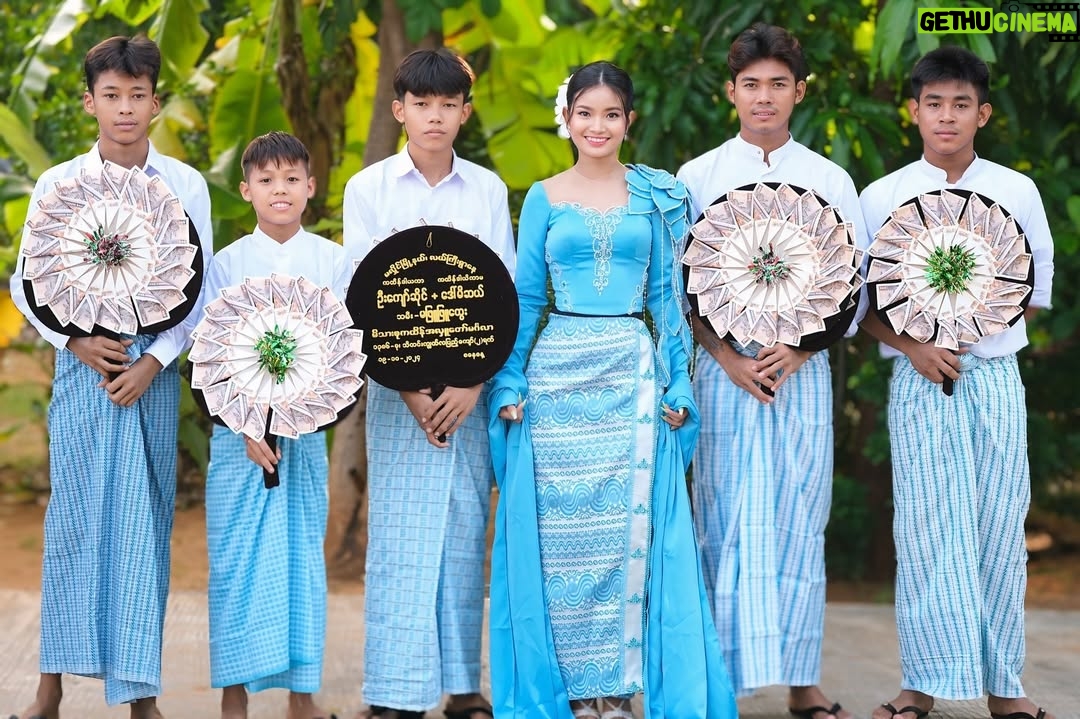 Phyu Phyu Htwe - 2K Likes - With My Family 💙