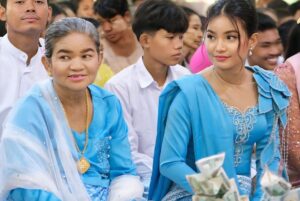 Phyu Phyu Htwe Instagram - With My Family 💙
