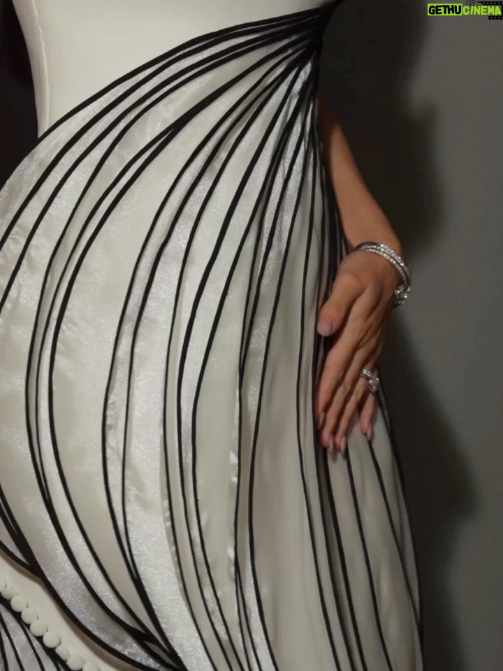 Pia Wurtzbach - 238.5K Likes - What an honor to be @previewph’s Style Icon this year ❤️

wearing custom @markbumgarner’s mariposa gown and @bvlgari

#PreviewBall2025 #Preview30 #PreviewStylelcon2025 #BvlgariPartner