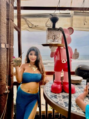 Piya Arora Instagram - Catch me in my rarest form – unapologetically bold 💋🔥
Another look from my Goa vacation 🤗🥰