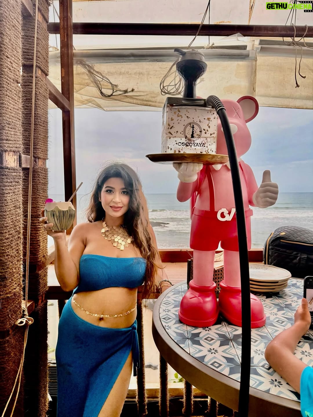 Piya Arora - 6.9K Likes - Catch me in my rarest form – unapologetically bold 💋🔥
Another look from my Goa vacation 🤗🥰