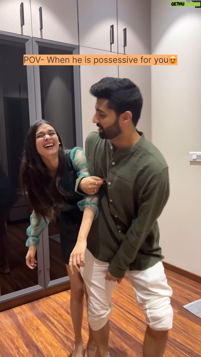 Pooja Bafna - 522K Likes - Kya yeh dress kafi choti hai ? You know who to tag 👇🏻✨