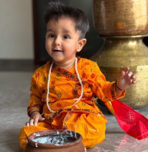 Pooja Bafna Instagram - Happy Krishna Janmashtami 🫶🏻✨ Our little Kannah forever ❤️🥰

#krishna #krishnajanmashtami #picture #pictureoftheday #cutebabyboy #son #parenting #happyparenting #happyparents #poojakaranbafna #grithavbafna 

[krishna Janmashtami, picture of the day , cute baby boy , our son , Pooja Karan Bafna , happy parents , grithav Bafna ]