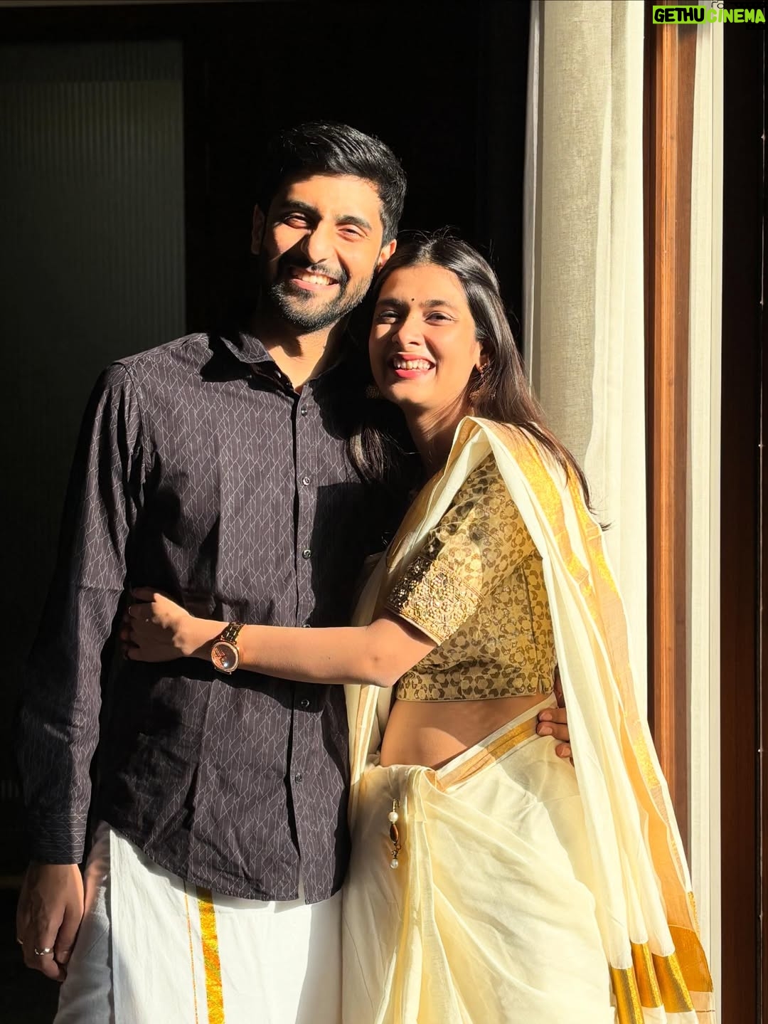Pooja Bafna - 69.4K Likes - Onam filled with love , laughter and lots of cuddles 🧡✨which is your favourite photo ? Ours is 6th 🫰🏻🫶🏻