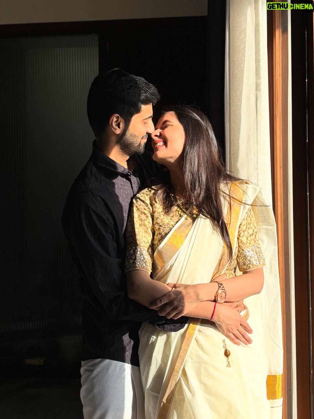 Pooja Bafna - 69.4K Likes - Onam filled with love , laughter and lots of cuddles 🧡✨which is your favourite photo ? Ours is 6th 🫰🏻🫶🏻