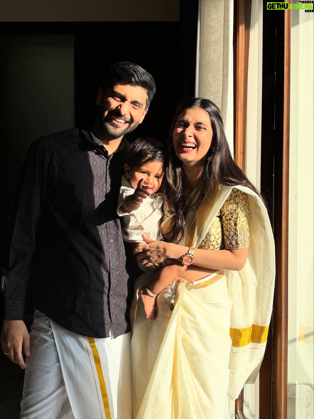 Pooja Bafna - 69.4K Likes - Onam filled with love , laughter and lots of cuddles 🧡✨which is your favourite photo ? Ours is 6th 🫰🏻🫶🏻