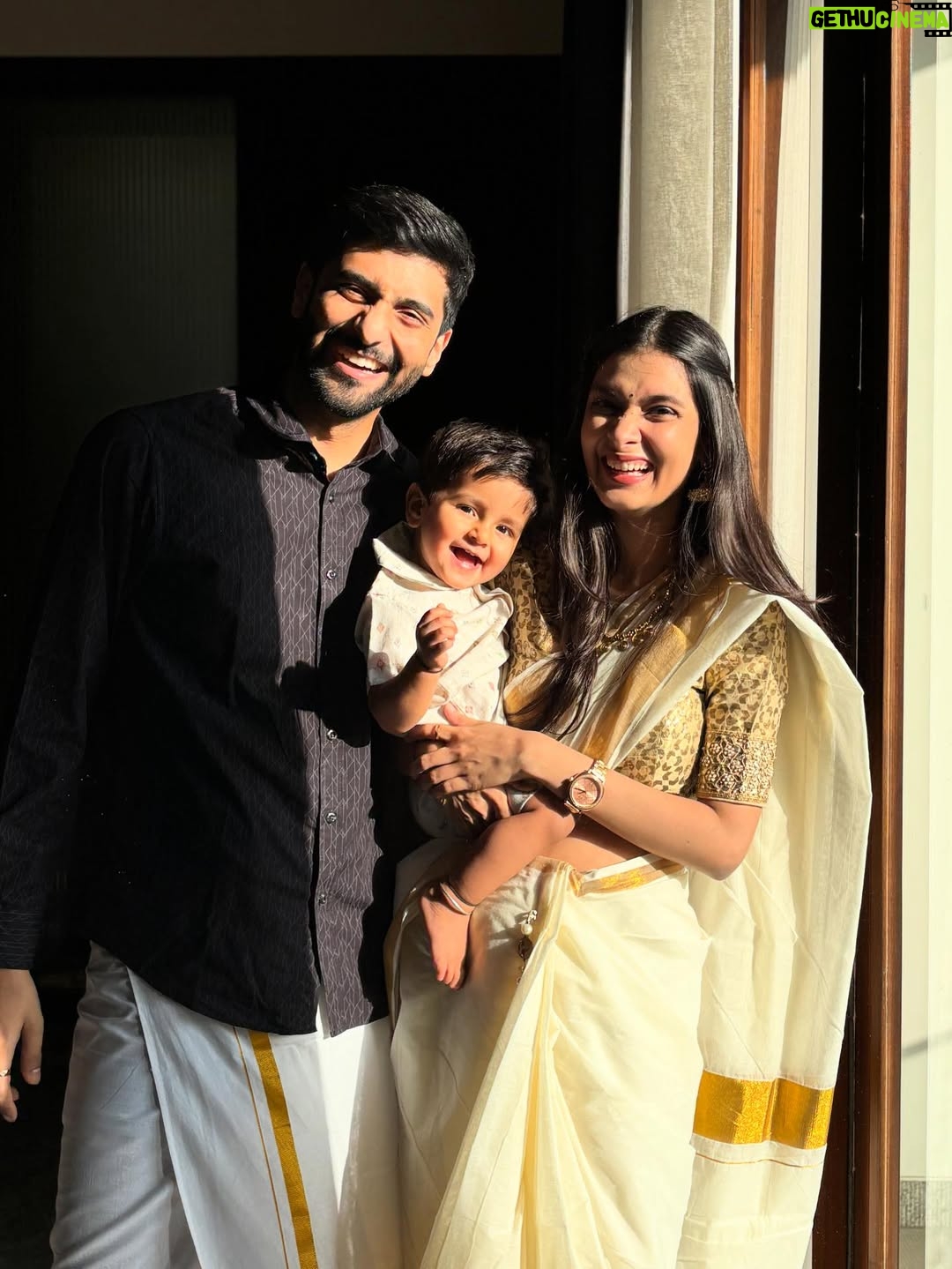Pooja Bafna - 69.4K Likes - Onam filled with love , laughter and lots of cuddles 🧡✨which is your favourite photo ? Ours is 6th 🫰🏻🫶🏻