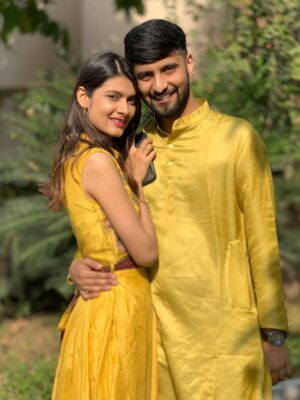 Pooja Bafna Instagram - 5 years ago - the first wedding we attended as a married couple. Beautiful memories and swipe till the end to see our favourite photo 🫶🏻🧡🧿