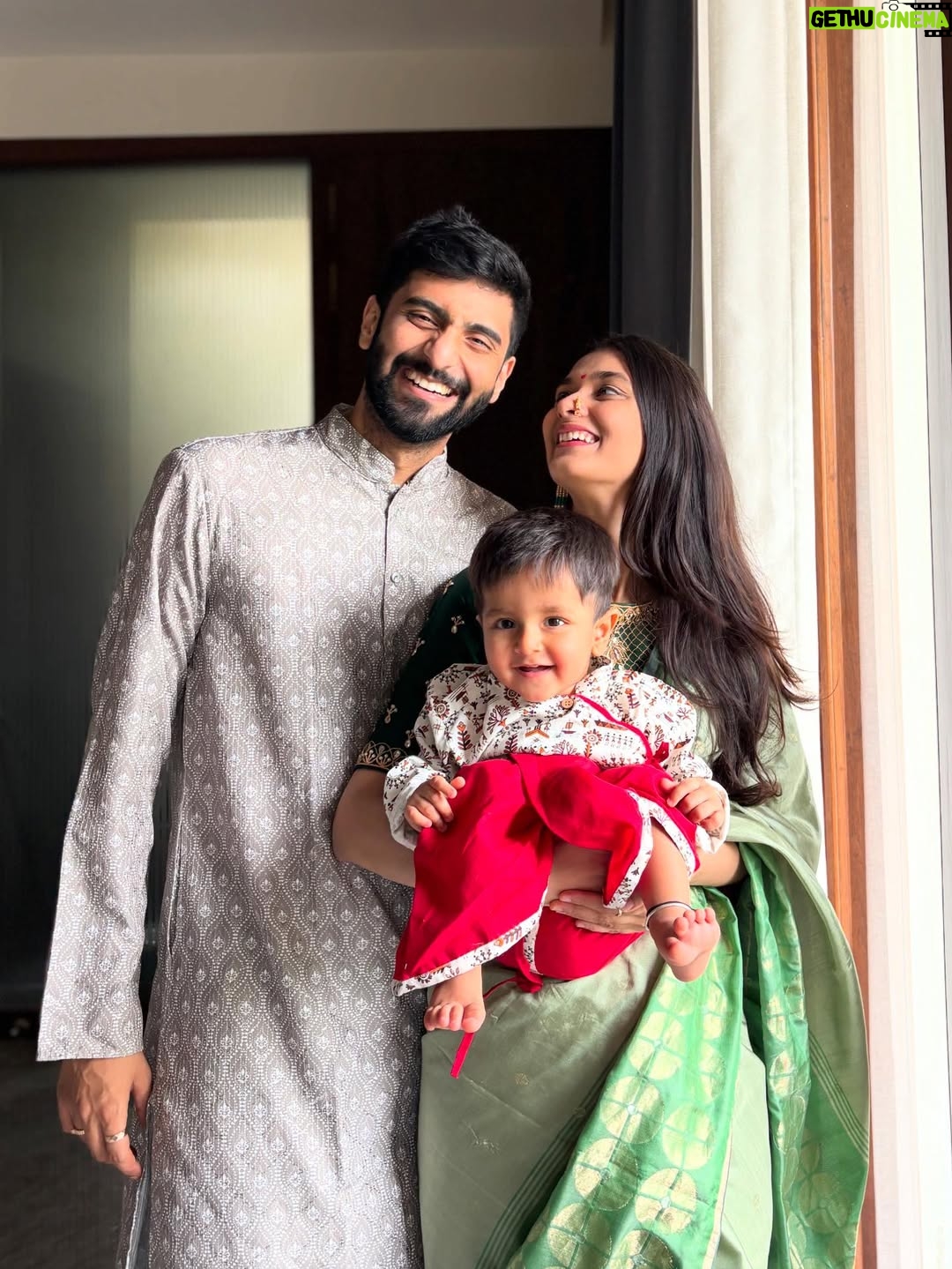 Pooja Bafna - 88.7K Likes - When Bappa arrives , happiness follows 🧡🫶🏻 Which is your favourite photo 1-2 -3 or 4 ? 

#ganeshchaturthi #ganapatibappamorya #festivevibes #bappa #ganesha #pictureoftheday