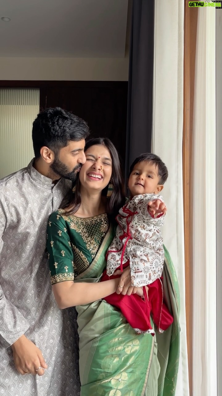 Pooja Bafna - 59.5K Likes - Ganapati Bappa Maurya ❤️🫶🏻 comment below and wish us also save this reel for your transition video 😍✨

#couplegoals #cutecouple #ganeshchaturthi #ganeshchaturthi2025 #transitionreel #husbandandwife #relationshipgoals #poojakaranbafna #viralvideos #trendingreels 

Couple goals , married life , husband and wife , transition reel , viral , trending , explore page , Ganesh Chaturthi , 2025 , pooja Karan Bafna