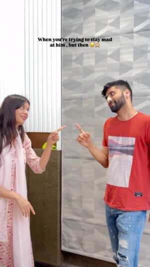 Pooja Bafna Instagram - Relatable ? 🙈😂 when you just can’t stay mad at him because he convinces you like this 🥰✨
#reels #reelsinstagram #instagram #instagood #reelitfeelit #reelkarofeelkaro #couplegoals #explorepage #trendingreels #viralvideos #marriagegoals #relationshipgoals #husbandandwife #poojakaranbafna
Couple goals , husband convinces lovingly , can’t stay mad , love goals , husband and wife , marriage goals , reels , viral , trending , explore page , Pooja Karan Bafna