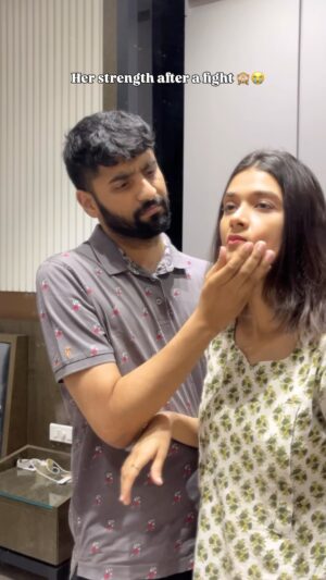 Pooja Bafna Instagram - Relatable ? Then TAG AND SHARE this with your girl NOWWW 🫶🏻😂
#couplegoals #marriagegoals #relationshipgoals #husbandandwife #trendingreels #explorepage #viralvideos #poojakaranbafna
Couple goals , sukoon , married , husband and wife , relationship goals , explore page , viral , trending , reels instagram , pooja Karan Bafna