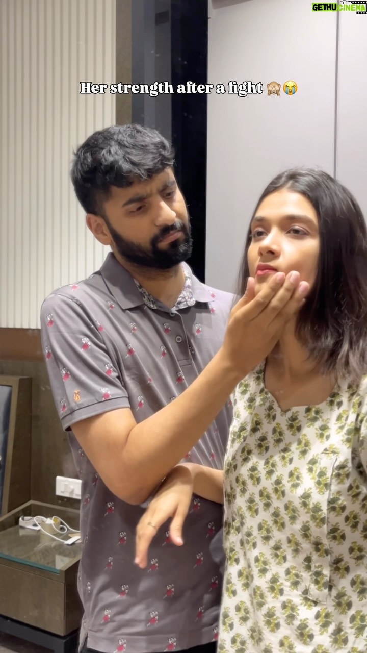 Pooja Bafna - 46.8K Likes - Relatable ? Then TAG AND SHARE this with your girl NOWWW 🫶🏻😂

#couplegoals #marriagegoals #relationshipgoals #husbandandwife #trendingreels #explorepage #viralvideos #poojakaranbafna 

Couple goals , sukoon , married , husband and wife , relationship goals , explore page , viral , trending , reels instagram , pooja Karan Bafna