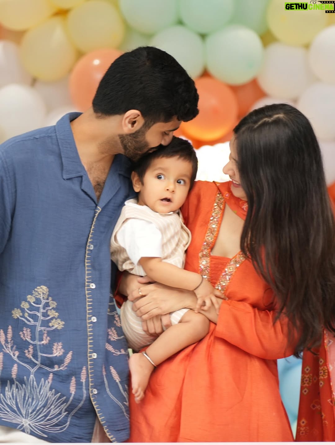 Pooja Bafna - 79.8K Likes - Mera ghar 🏠 late birthday post 🫶🏻

Decor : @rushu_events 

[best couple , parents , couple goals , parenting , best son , happy birthday , first birthday , picture of the day ]