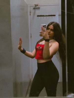 Pooja Jain Instagram - Gym dump: because one mirror pic wasn’t enough.
{ gym , workout, dump , lookbook, gym selfies}
#gymgirl #workout #lookbook #gymoutfits #foryou