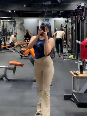 Pooja Jain Instagram - Gym dump: because one mirror pic wasn’t enough.
{ gym , workout, dump , lookbook, gym selfies}
#gymgirl #workout #lookbook #gymoutfits #foryou