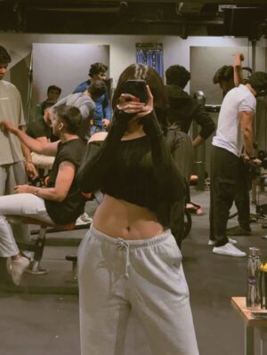 Pooja Jain Instagram - Gym dump: because one mirror pic wasn’t enough.
{ gym , workout, dump , lookbook, gym selfies}
#gymgirl #workout #lookbook #gymoutfits #foryou