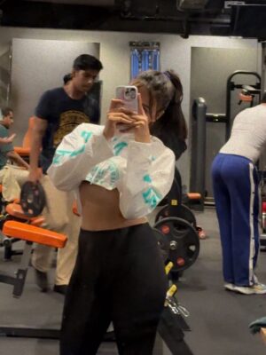 Pooja Jain Instagram - Gym dump: because one mirror pic wasn’t enough.
{ gym , workout, dump , lookbook, gym selfies}
#gymgirl #workout #lookbook #gymoutfits #foryou