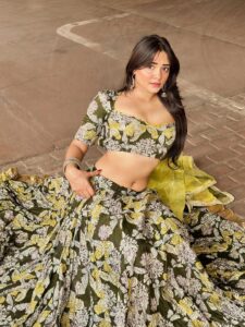 Pooja Jain Most Liked Photos and Posts