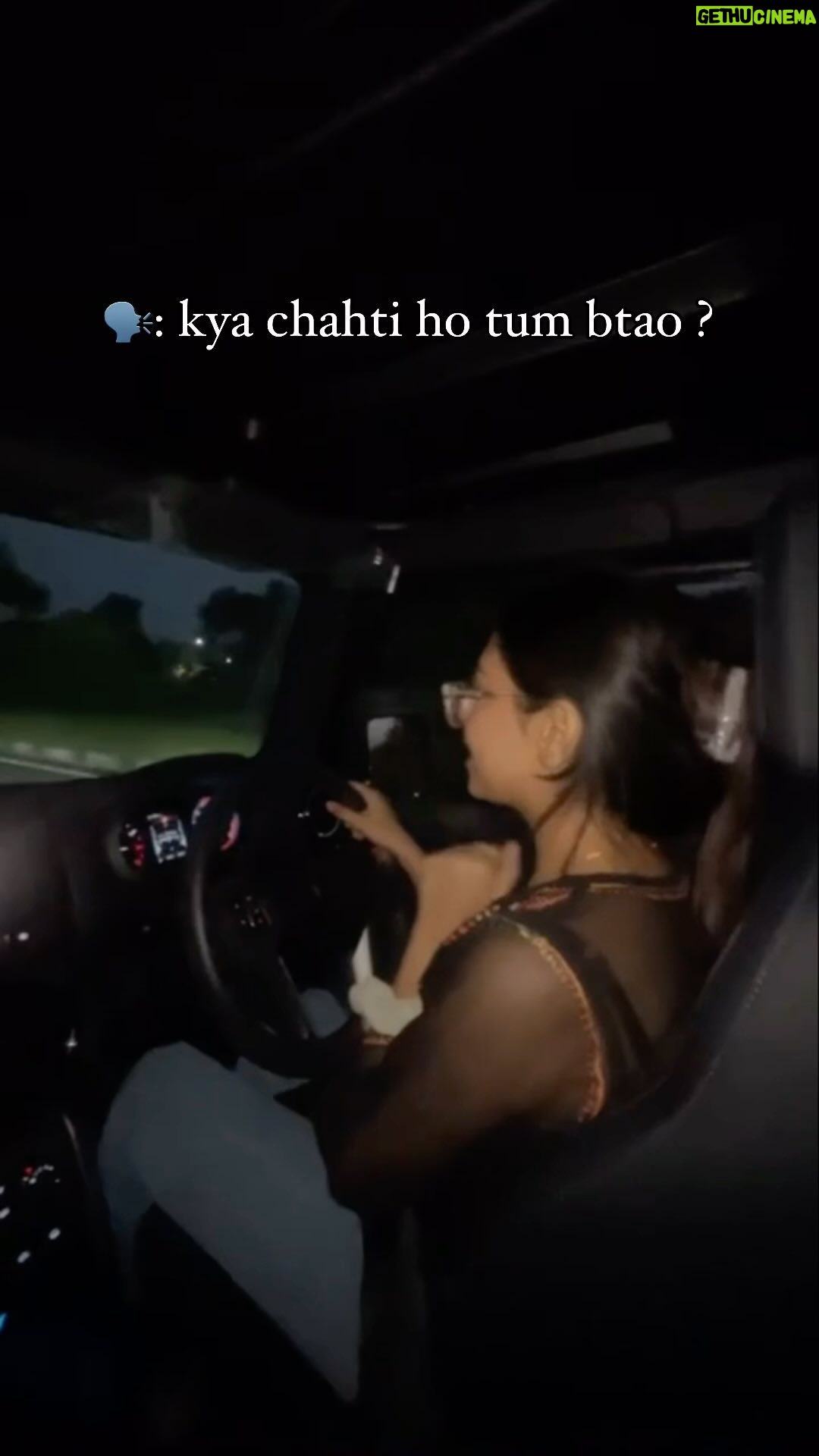 Pooja Rampal - 319.3K Likes - 🙂
.
#explorepage #trending #foryou #love