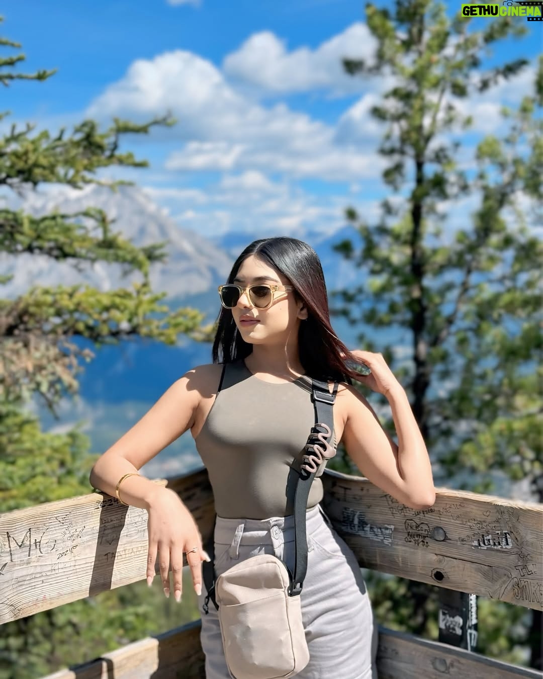 Pooja Rampal - 3K Likes - Drop a caption ! 🍃