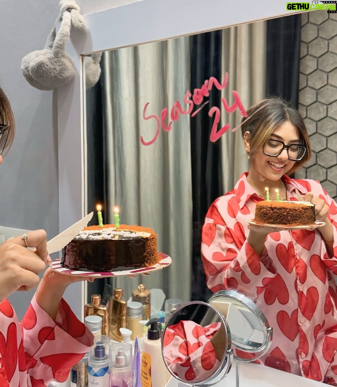Pooja Rampal - 3 Likes - season 24 !! 🍰💋

[ birthday, birthday girl , june , cancer , happy birthday, cake , love , trending, poojarampal ]