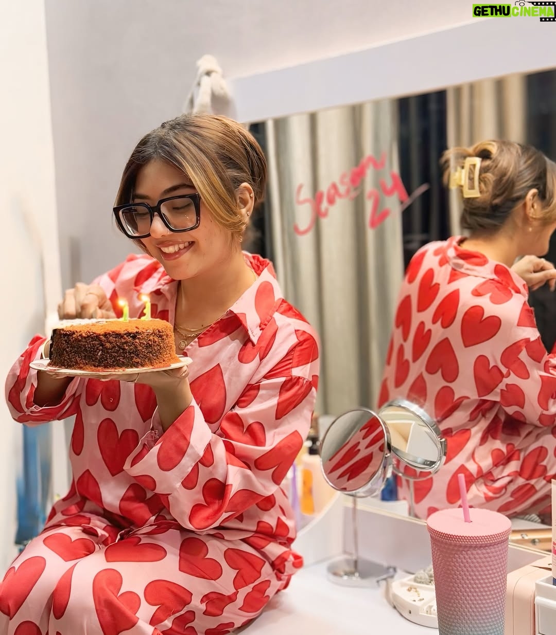 Pooja Rampal - 3 Likes - season 24 !! 🍰💋

[ birthday, birthday girl , june , cancer , happy birthday, cake , love , trending, poojarampal ]