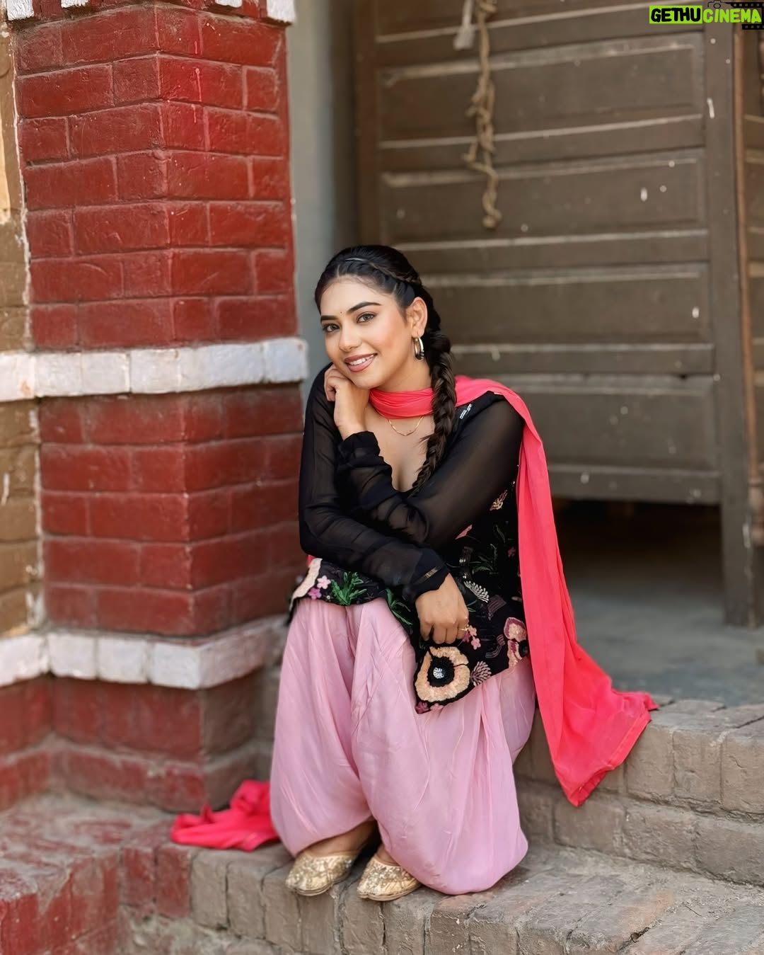 Pooja Rampal - 3 Likes - punjaban 🌙❤️