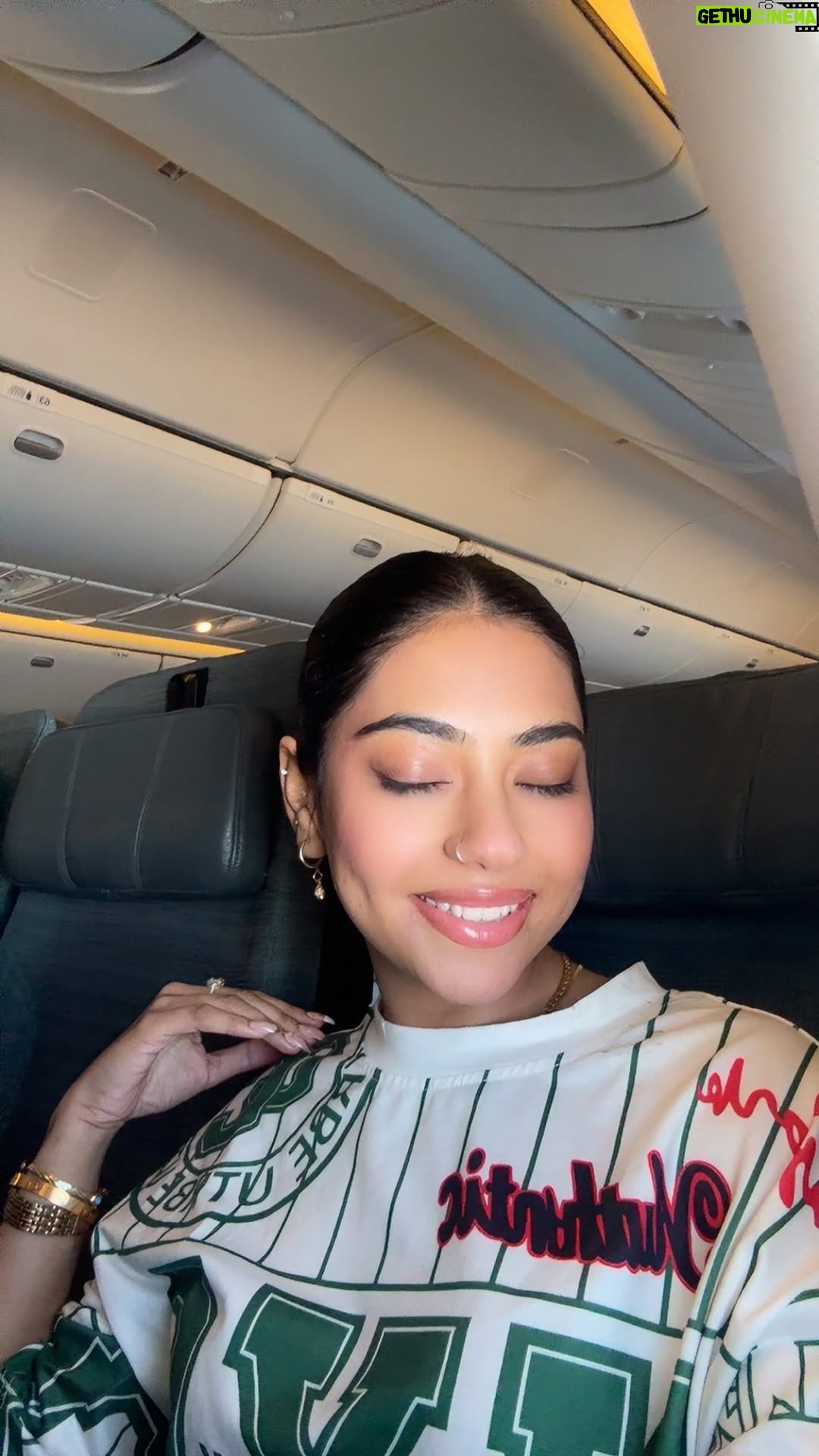 Pooja Rampal - 3 Likes - 38000 ft up and still serving face 💋

[POV , inflight glam, getreadywithme, GRWM , IGReels, Travel Glam , airplane, airplanecrash ]

#igreels #trending #love #foryou #pov #airport #airplane #flight