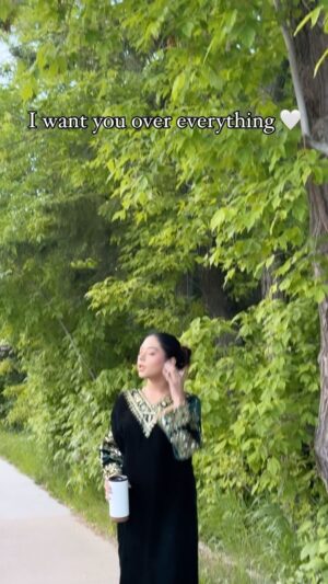 Pooja Rampal Instagram - š¤ā¦..
.
.
.
.
#explore #foryou #punjabisongs #suit #trendingreels #love #nature #poojarampal
