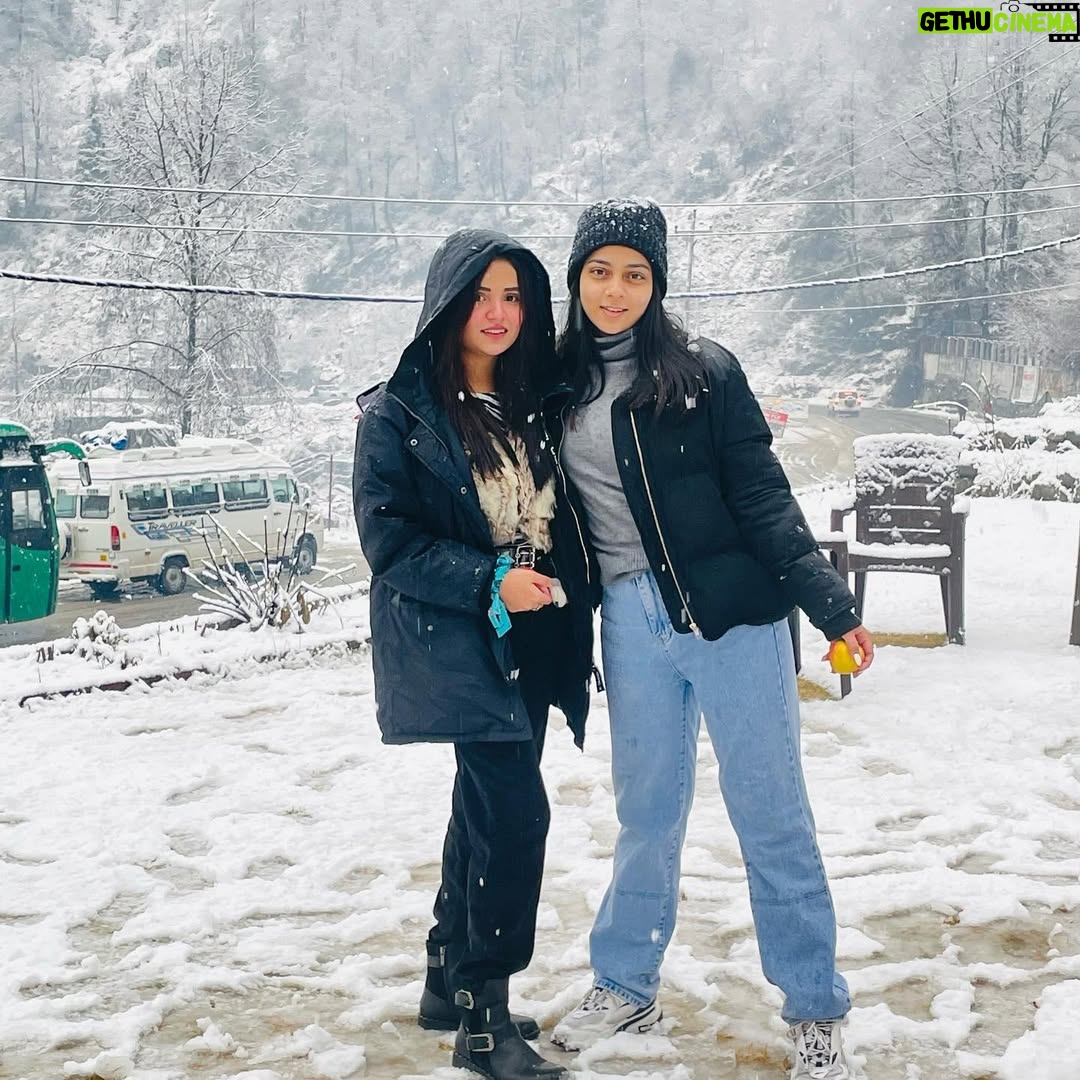 Pooja Rawat - 8.2K Likes - Trriippppiii Trrrriiippppiiii