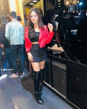 Pooja Rawat Instagram - Happy new year ❤️✅
#newyear #2022 #likesforlike