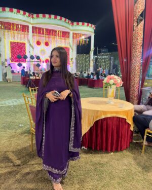 Pooja Rawat Instagram - होगया है तुमसे प्यार सुन ले ❤️