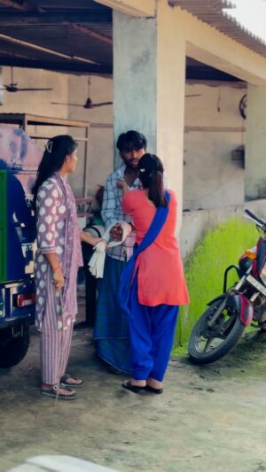 Pooja Saxena Instagram - Alag hi chakar chal raha hai..šš
#pooja_saxena_111 #comedy #funnyvideos
