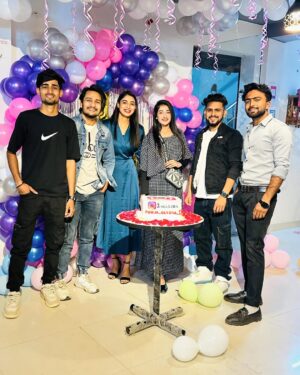 Pooja Saxena Instagram - Thank You Everyone today we reached the mark of 1 million and all the credit goes to you all ā¦Thank you So Much š„¹ā¤ļøšš»