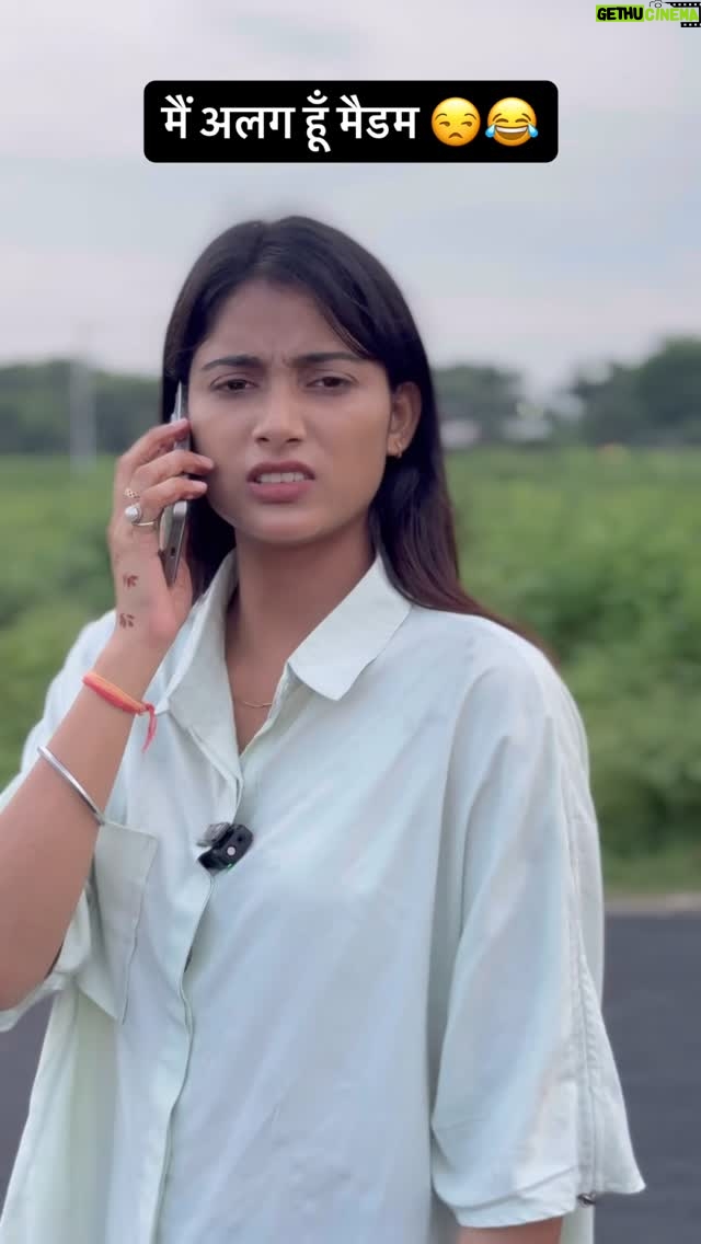 Pooja Saxena - 58.7K Likes - Main alag hu madam..😒😂 wait 4 twist
.
.
.
.
.
#pooja_saxena_111 #funnyvideos #comedy