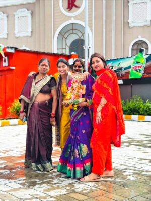 Pooja Saxena Instagram - Deva Shree Ganesha..šš»š±šļø